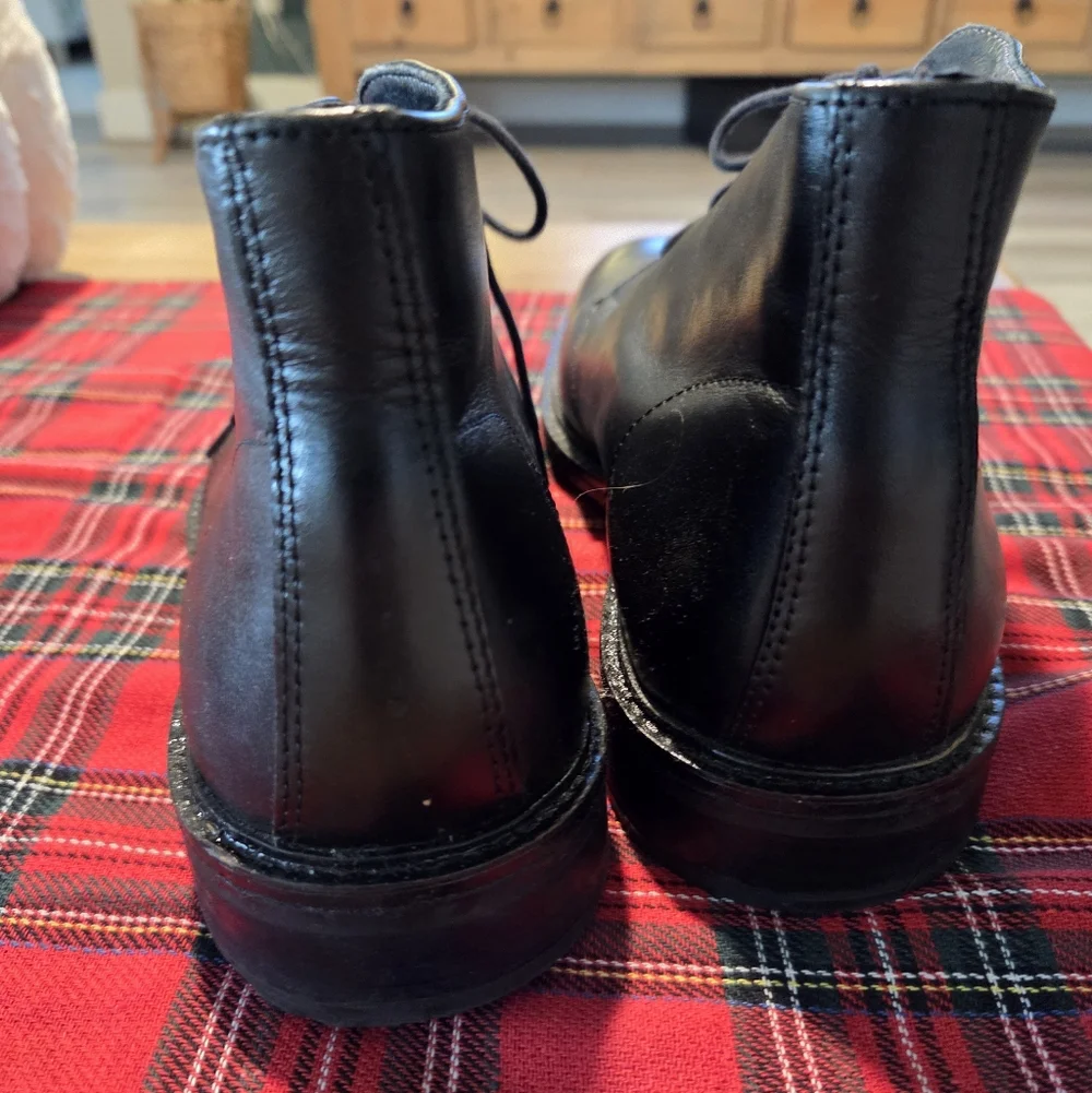 ALFANI MEN'S LOMBARD BLACK LEATHER CHUKKA BOOTS SIZE 9.5